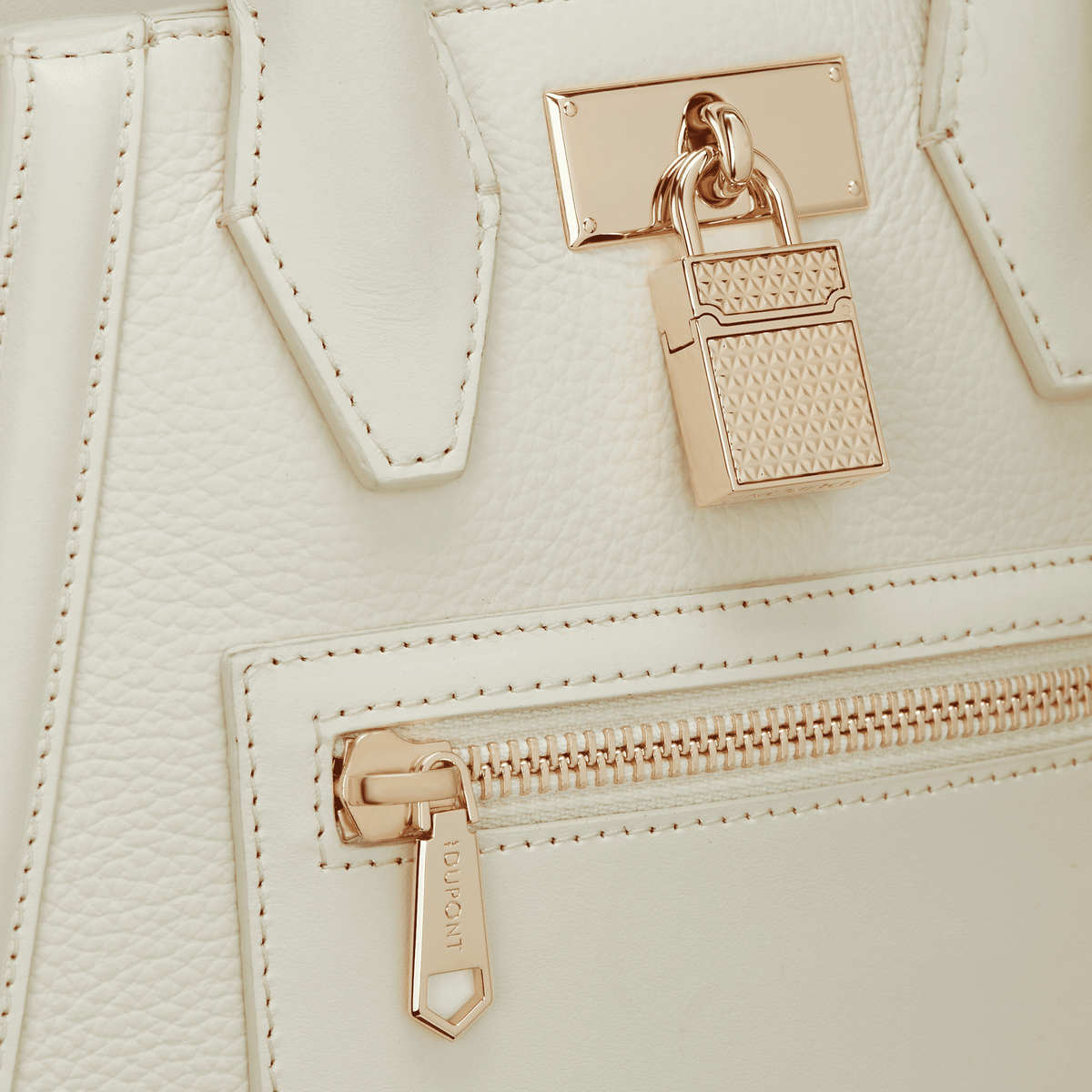 Kleine Tasche color_off - white gender_woman leather goods 4 - S.T. Dupont Germany