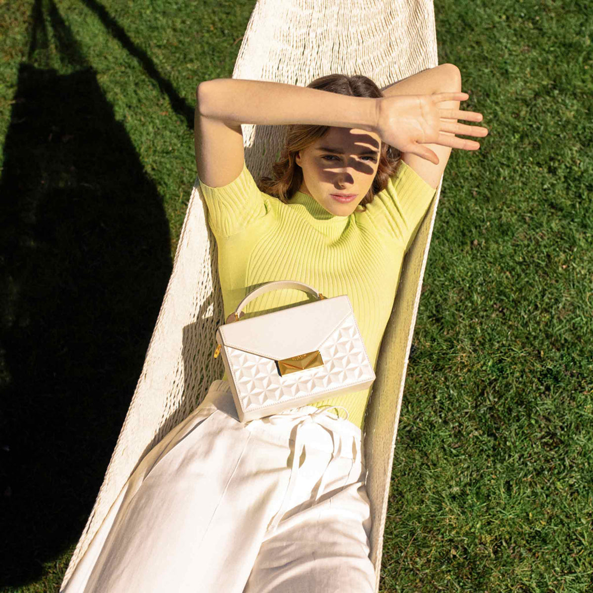 Mini Trunk color_off - white gender_woman leather goods 6 - S.T. Dupont Germany